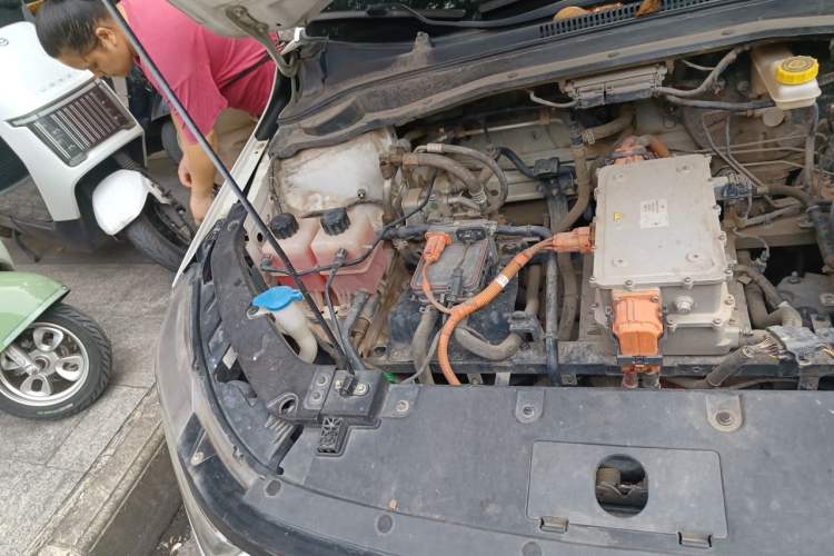 Used WM Motor E.5 2021 500 Ji Ke Xing Engine Bay Right