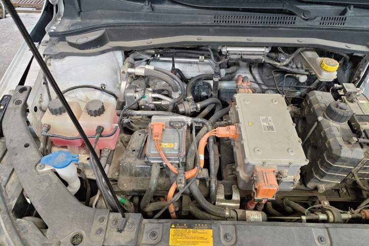 Used WM Motor E.5 2021 500 Ji Ke Xing Engine Bay Right