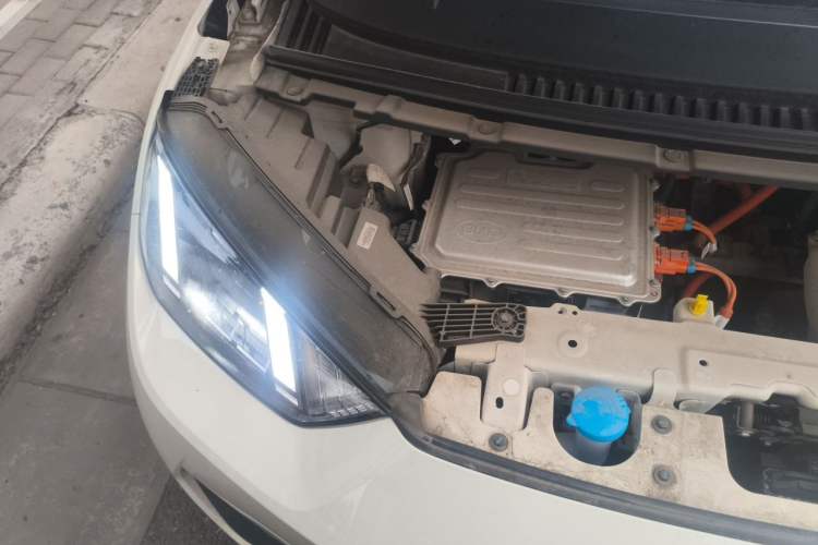 Used WM Motor E.5 2021 500 Ji Ke Xing Engine Bay Right