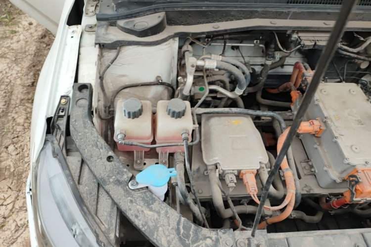 Used WM Motor E.5 2021 400 Ji Ke Xing Engine Bay Right