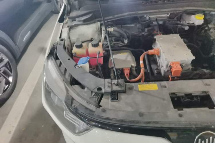 Used WM Motor E.5 2021 500 Ji Ke Xing Engine Bay Right