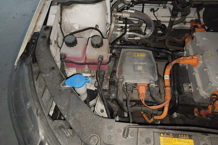 Used WM Motor E.5 2021 400 Ji Ke Xing Engine Bay Right