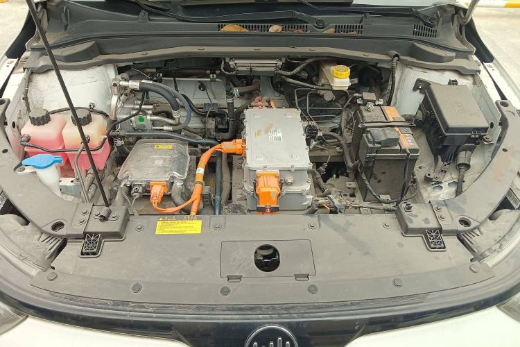 Used WM Motor E.5 2021 Revised Version 400 Ji Ke Xing Engine Bay