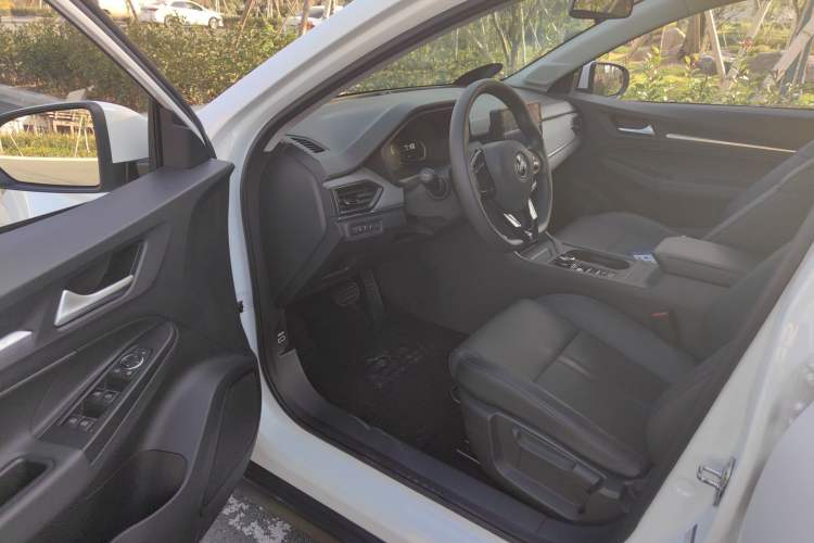 Used WM Motor E.5 2021 400 Ji Ke Xing Interior 3