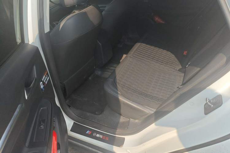 Used WM Motor E.5 2021 Revised Version 500 – Just Go Anywhere Left Rear Seat