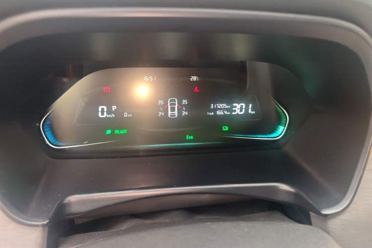 Used WM Motor E.5 2021 500 Ji Ke Xing Odometer Close Up