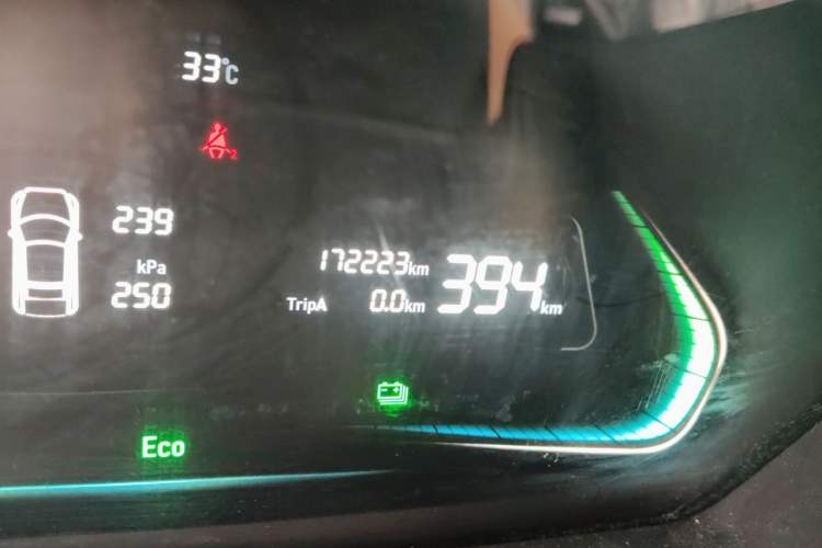Used WM Motor E.5 2021 Revised Version 400 Ji Ke Xing Odometer Close Up