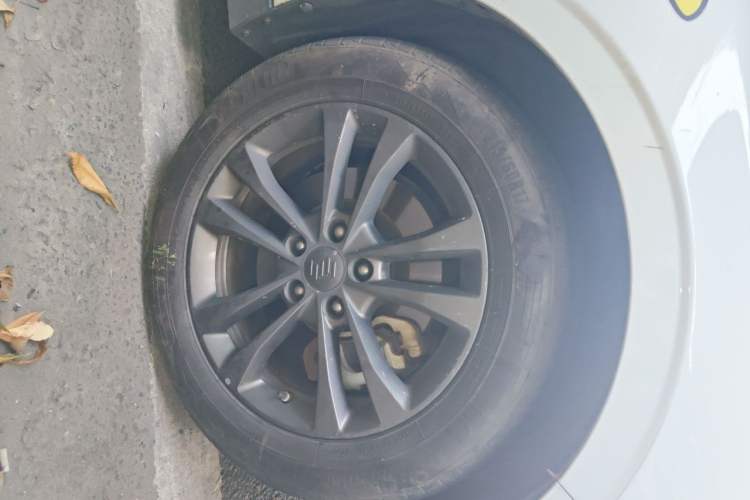 Used WM Motor E.5 2021 500 Ji Ke Xing Right Front Wheel Hub