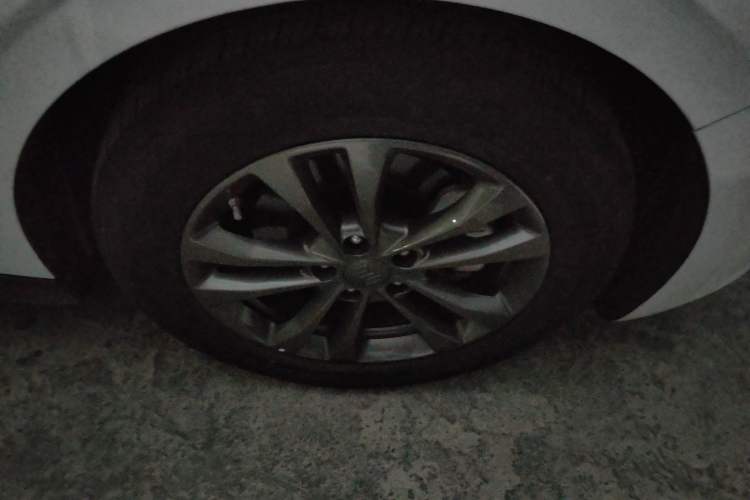 Used WM Motor E.5 2021 500 Ji Ke Xing Right Front Wheel Hub