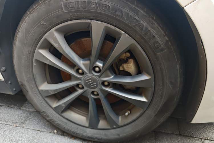 Used WM Motor E.5 2021 500 Ji Ke Xing Right Front Wheel Hub