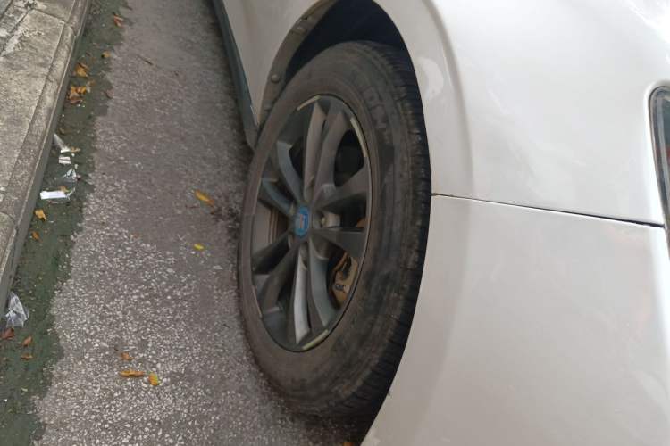 Used WM Motor E.5 2021 500 Ji Ke Xing Right Front Wheel Hub