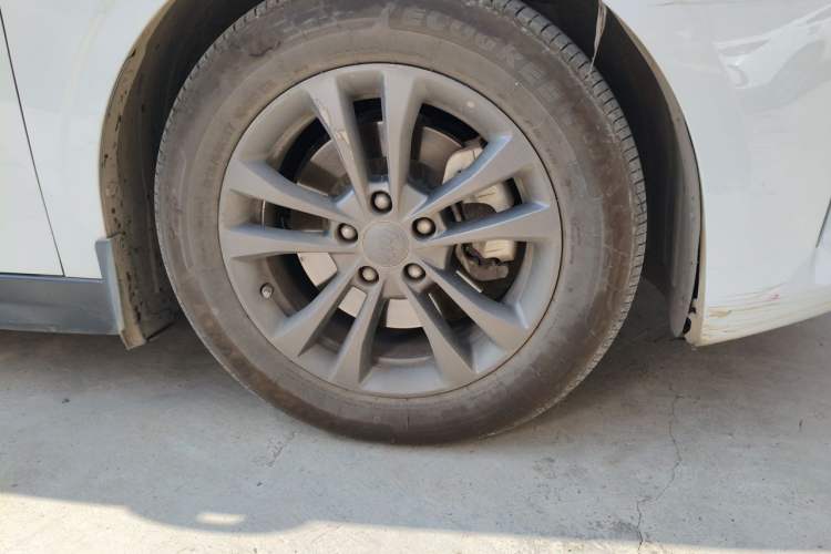 Used WM Motor E.5 2021 500 Ji Ke Xing Right Front Wheel Hub