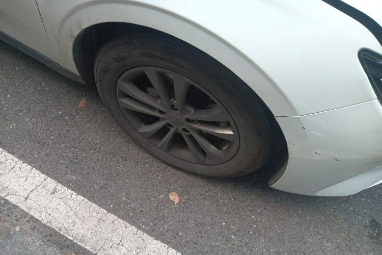 Used WM Motor E.5 2021 400 Ji Ke Xing Right Front Wheel Hub