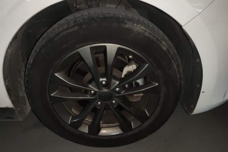 Used WM Motor E.5 2021 Revised Version 500 – Just Go Anywhere Right Front Wheel Hub