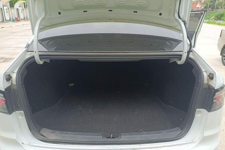 Used WM Motor E.5 2021 500 Ji Ke Xing Trunk