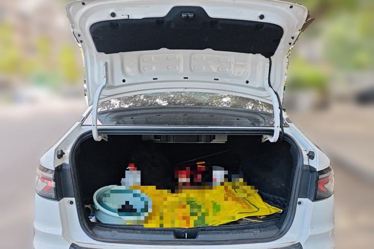 Used WM Motor E.5 2021 500 Smart Journey Trunk