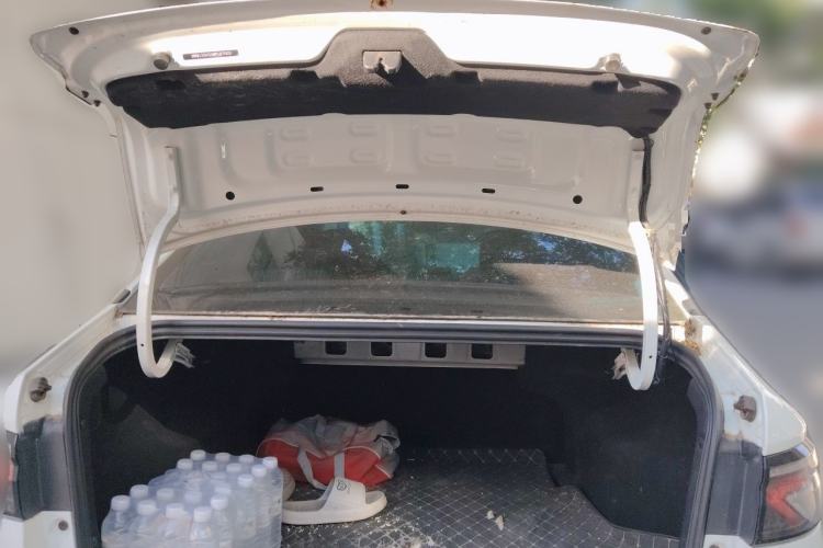 Used WM Motor E.5 2021 Revised Version 400 Ji Ke Xing Trunk