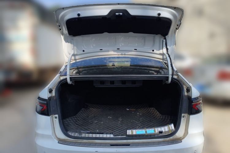 Used WM Motor E.5 2021 500 Ji Ke Xing Trunk