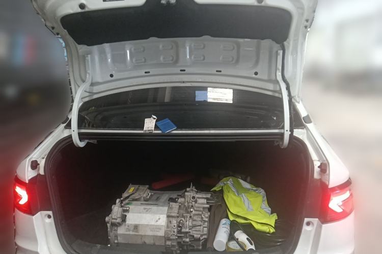 Used WM Motor E.5 2021 Revised Version 400 Ji Ke Xing Trunk