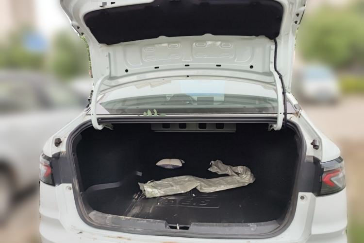 Used WM Motor E.5 2021 400 Ji Ke Xing Trunk