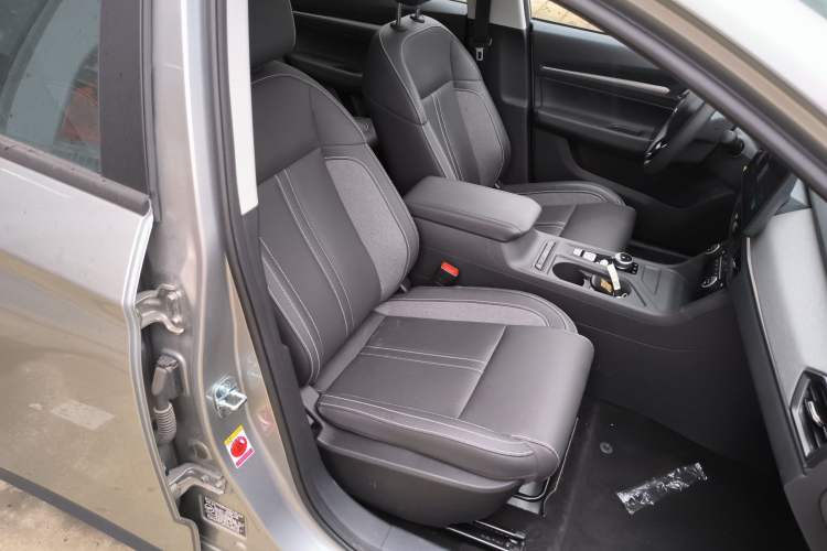 Used WM Motor E.5 2022 Zhike Xing Right Front Seat