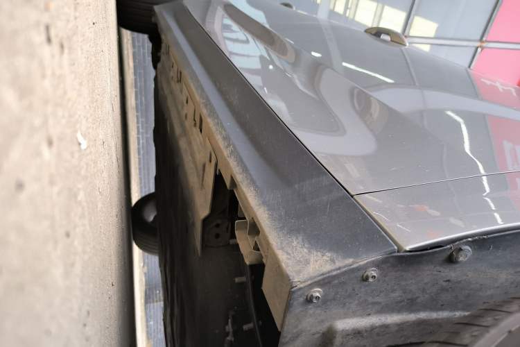Used WM Motor E.5 2022 Zhike Xing Right Side Sill