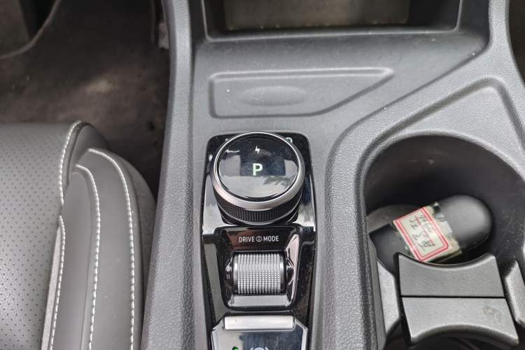 Used WM Motor E.5 2022 Zhike Xing Interior 6