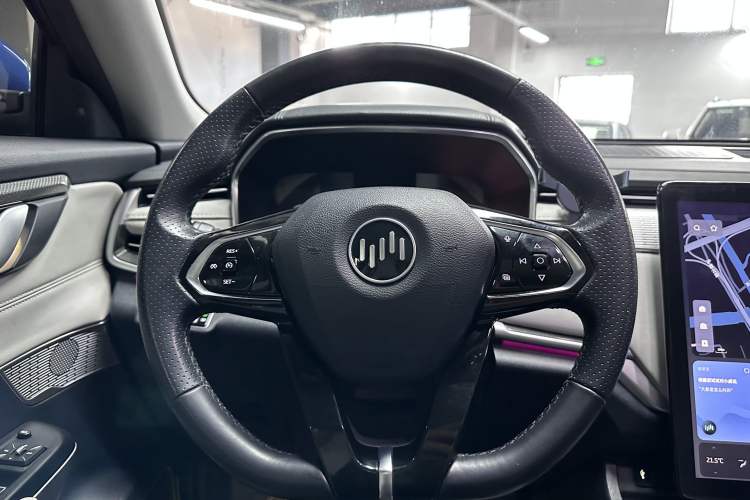 Used WM Motor EX5 2018 EX5 400 Extra Innovation Edition Interior 1