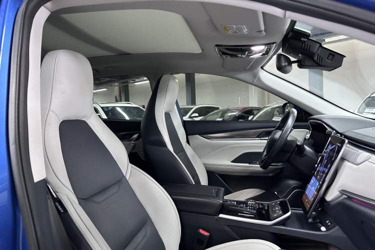 Used WM Motor EX5 2018 EX5 400 Extra Innovation Edition Interior 12