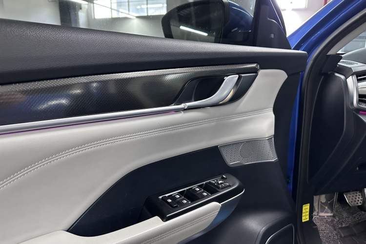 Used WM Motor EX5 2018 EX5 400 Extra Innovation Edition Interior 13