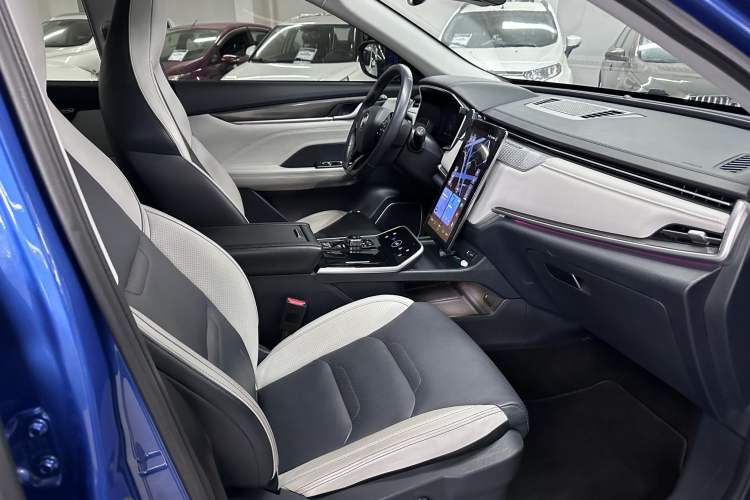 Used WM Motor EX5 2018 EX5 400 Extra Innovation Edition Interior 5