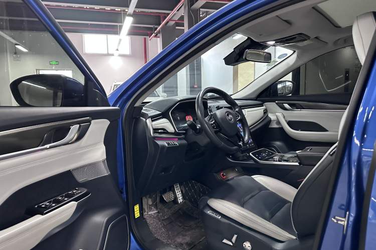 Used WM Motor EX5 2018 EX5 400 Extra Innovation Edition Interior 6