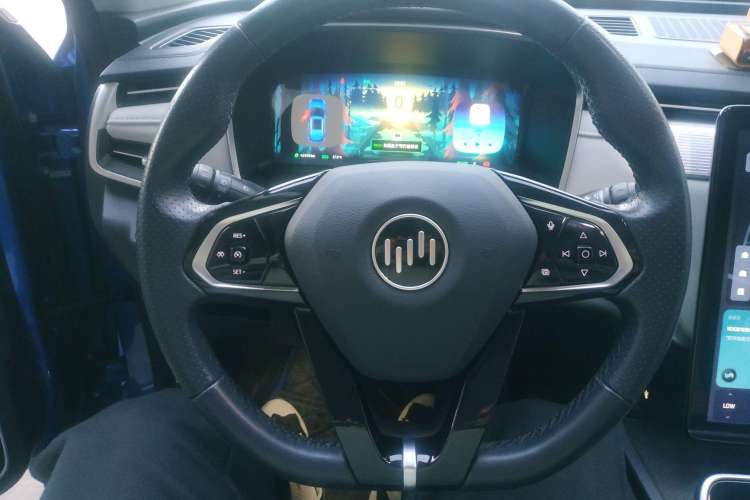 Used WM Motor EX5 2018 EX5 400 Extra Innovation Edition Interior 7