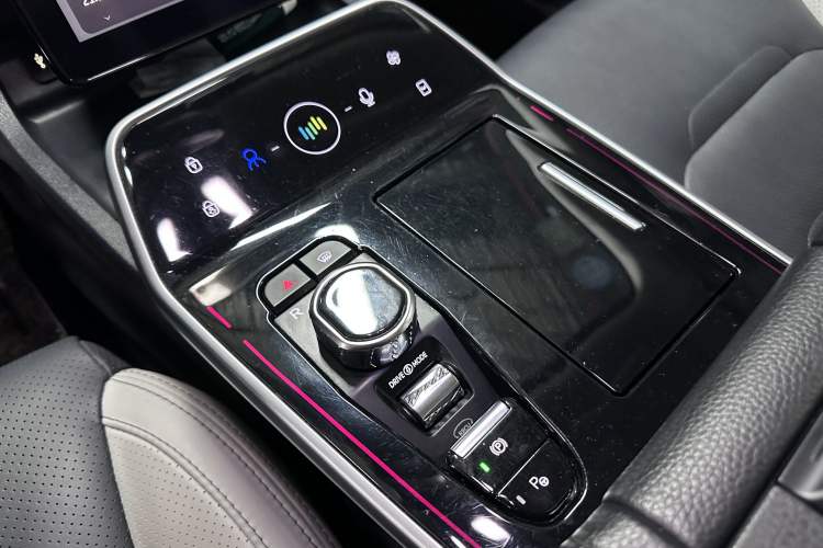 Used WM Motor EX5 2018 EX5 400 Extra Innovation Edition Interior 8