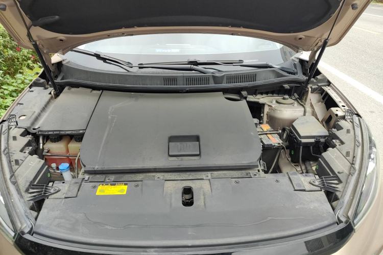 Used WM Motor EX5 2018 EX5 400 Extra Innovation Edition Engine Bay
