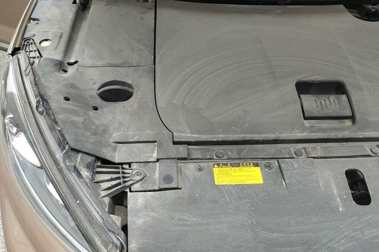 Used WM Motor EX5 2018 EX5 400 Extra Innovation Edition Engine Bay Right