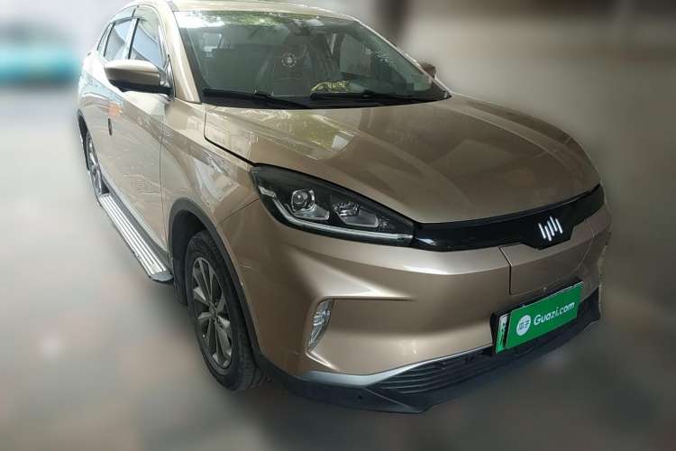 Used WM Motor EX5 2018 EX5 400 Extra Innovation Edition Front Right 45 Deg