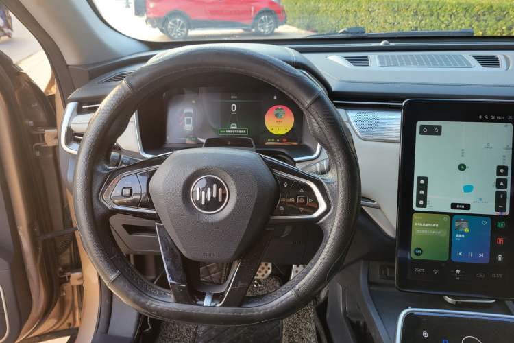 Used WM Motor EX5 2018 EX5 400 Extra Innovation Edition Interior 2
