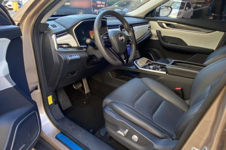 Used WM Motor EX5 2018 EX5 400 Extra Innovation Edition Interior 3