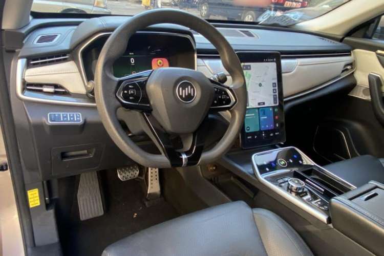 Used WM Motor EX5 2018 EX5 400 Extra Innovation Edition Interior 4