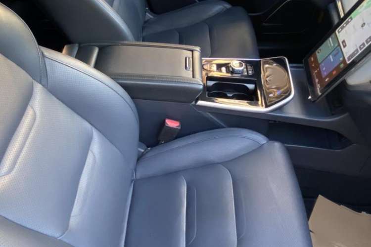 Used WM Motor EX5 2018 EX5 400 Extra Innovation Edition Interior 6