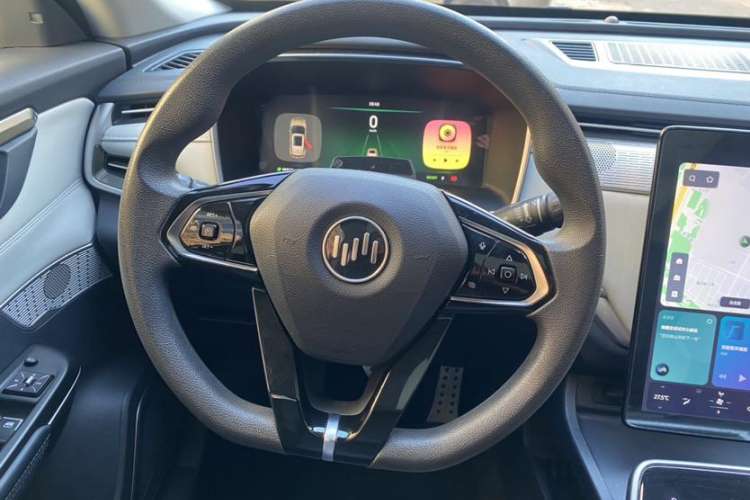 Used WM Motor EX5 2018 EX5 400 Extra Innovation Edition Interior 7