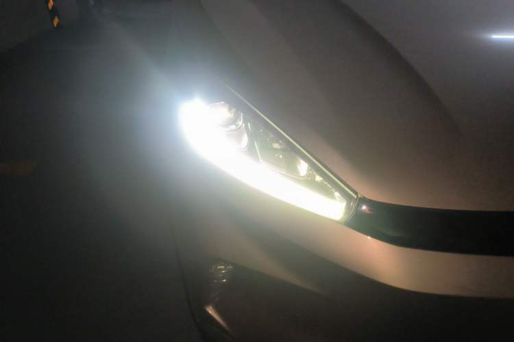 Used WM Motor EX5 2018 EX5 400 Extra Innovation Edition Right Front Headlight