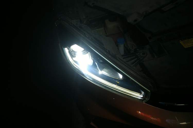 Used WM Motor EX5 2018 EX5 300 Extra Innovation Edition Right Front Headlight