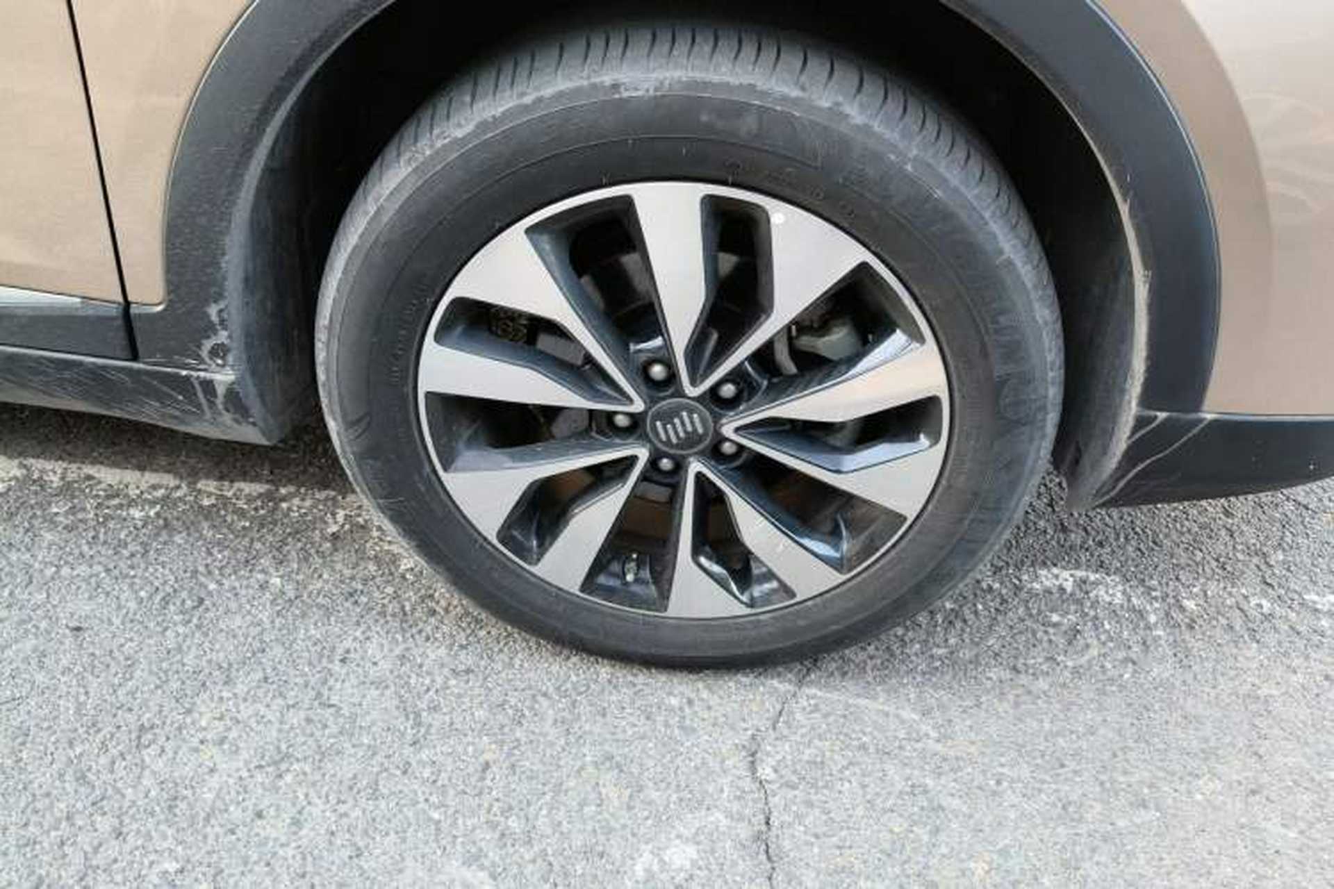 Used WM Motor EX5 2018 EX5 400 Lite Exploration Edition Right Front Wheel Hub