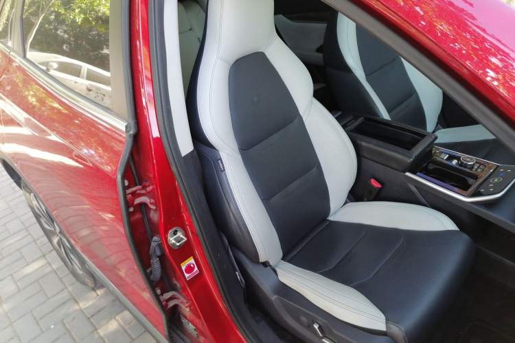 Used WM Motor EX5 2018 EX5 400 Extra Innovation Edition Right Front Seat