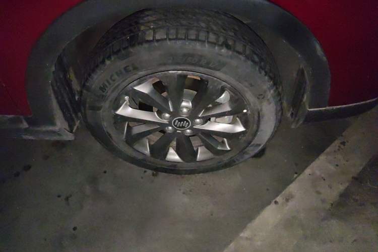 Used WM Motor EX5 2018 EX5 400 Extra Innovation Edition Right Front Wheel Hub