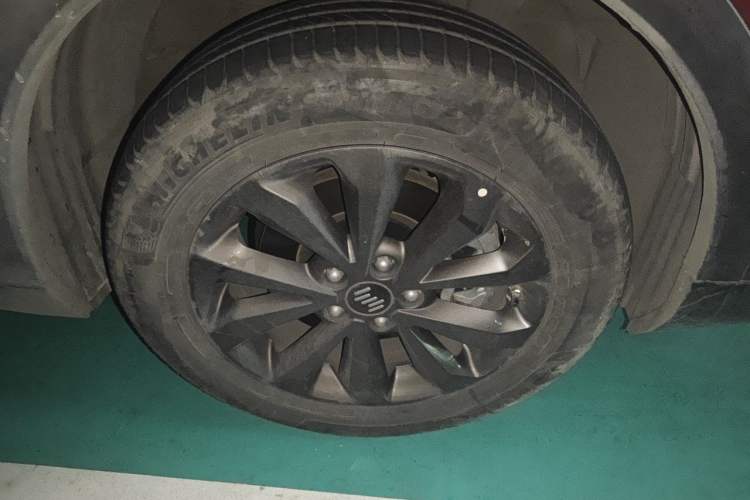 Used WM Motor EX5 2018 EX5 400 Extra Innovation Edition Right Front Wheel Hub