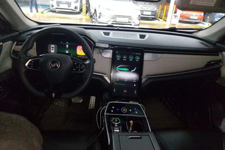 Used WM Motor EX5 2018 EX5 400 Extra Innovation Edition Center Console