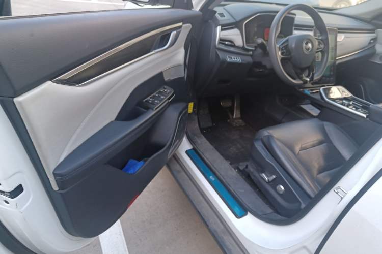 Used WM Motor EX5 2018 EX5 400 Extra Innovation Edition Driver Seat